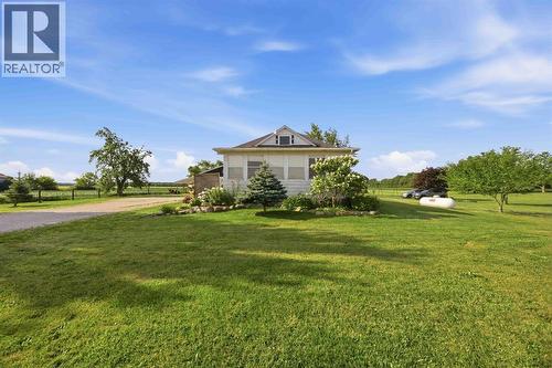 1061 Oil Springs LINE  St Clair, ON N0N 1H0