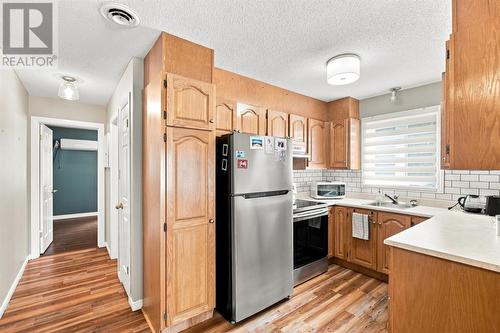 Apt Kitchen - 20 Lidstone Crescent, Mount Pearl, NL - Indoor Photo Showing Kitchen