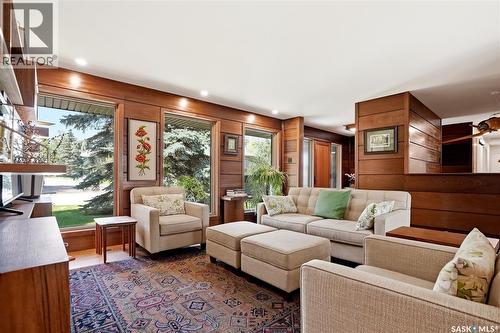 727 Tobin Terrace, Saskatoon, SK - Indoor Photo Showing Living Room