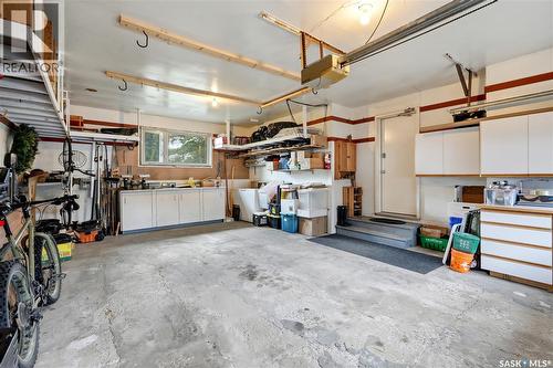 727 Tobin Terrace, Saskatoon, SK - Indoor Photo Showing Garage