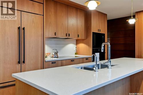 727 Tobin Terrace, Saskatoon, SK - Indoor Photo Showing Kitchen With Double Sink