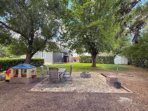 604 3Rd Avenue, Reston, MB - Outdoor