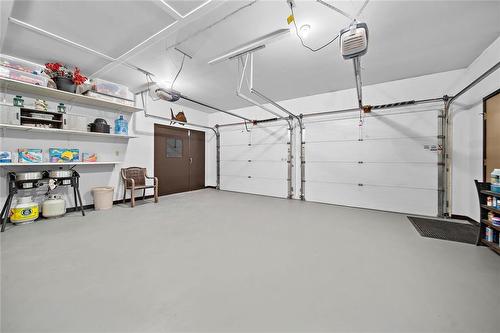 202 Second Street E, Landmark, MB - Indoor Photo Showing Garage