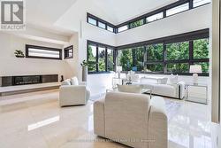 12 YORK ROAD  Toronto, ON M2L 1H5