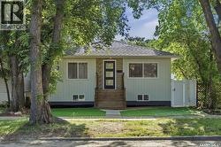 1310 B AVENUE N  Saskatoon, SK S7L 1G5
