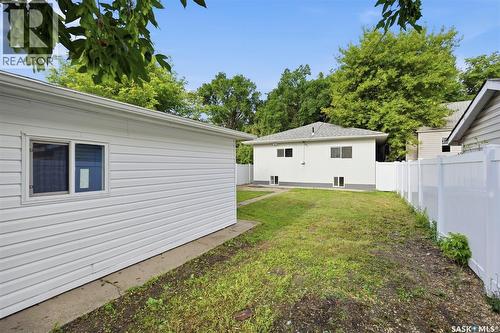 1310 B Avenue N, Saskatoon, SK - Outdoor With Exterior