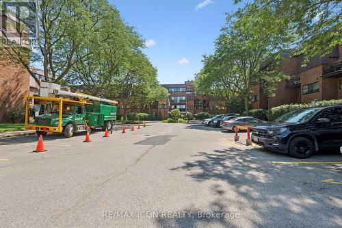 329 - 36 Hayhurst Road, Brantford, ON - Outdoor