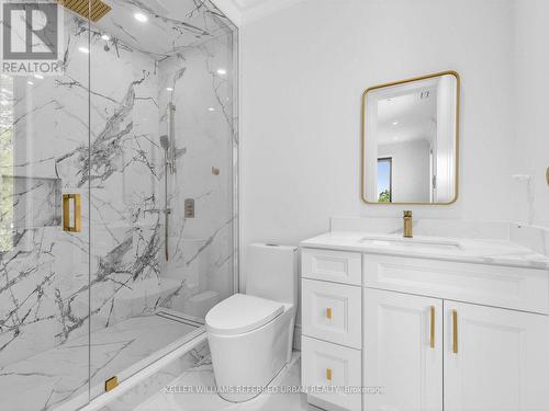 35 Lloydminster Crescent, Toronto, ON - Indoor Photo Showing Bathroom
