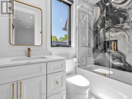 35 Lloydminster Crescent, Toronto, ON - Indoor Photo Showing Bathroom