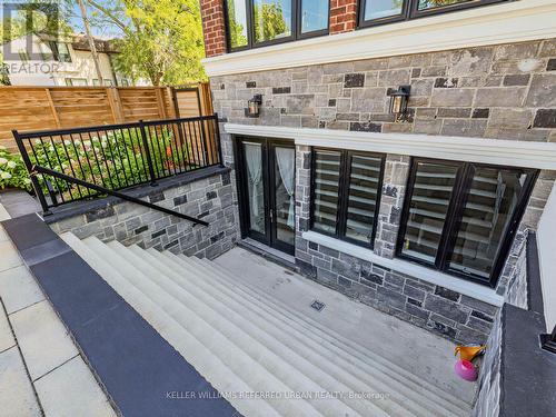 35 Lloydminster Crescent, Toronto, ON - Outdoor