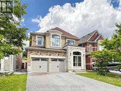 664 MCGREGOR FARM TRAIL Newmarket, ON L3X 0H3