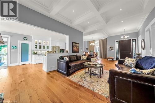 12 Ellington Place, Brantford, ON - Indoor Photo Showing Living Room