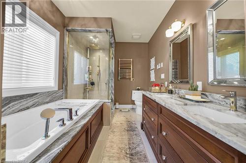 12 Ellington Place, Brantford, ON - Indoor Photo Showing Bathroom
