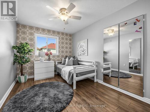 6122 Coxswain Crescent, Mississauga, ON - Indoor Photo Showing Bedroom