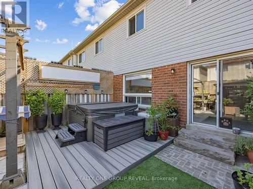 6122 Coxswain Crescent, Mississauga, ON - Outdoor With Deck Patio Veranda With Exterior