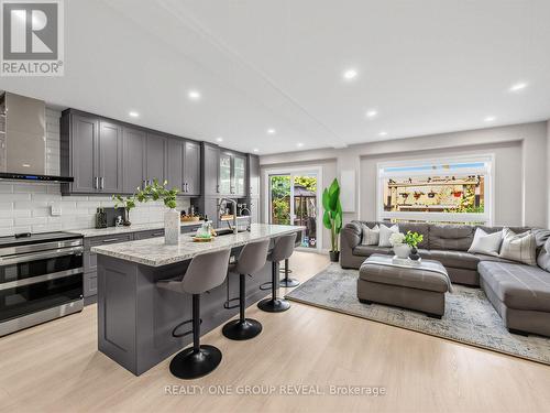 6122 Coxswain Crescent, Mississauga, ON - Indoor