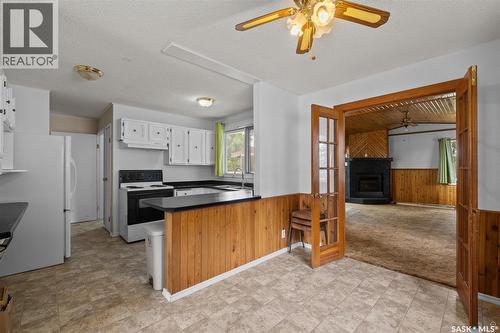 1338 Lacroix Crescent, Prince Albert, SK - Indoor Photo Showing Kitchen