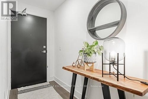 A501 - 5230 DUNDAS STREET , Burlington, Ontario L7R 3X4 2