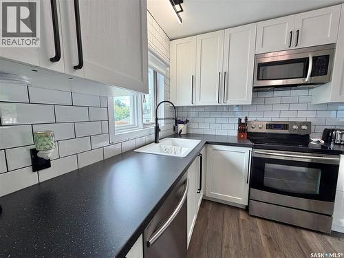 206 Third Avenue S, Yorkton, SK - Indoor Photo Showing Kitchen