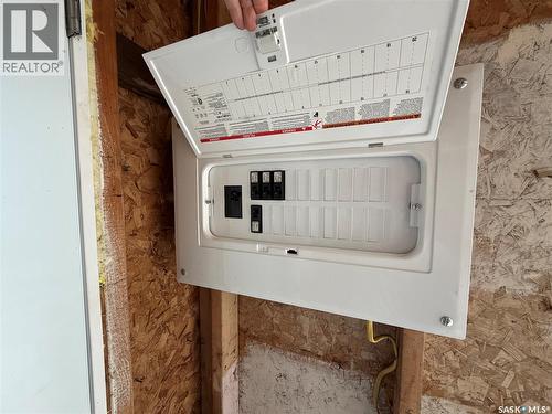 206 Third Avenue S, Yorkton, SK - Indoor