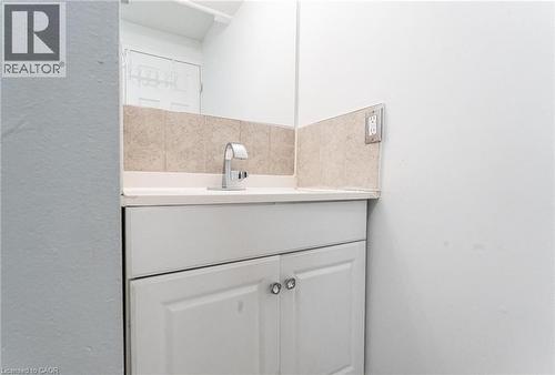 30 Richview Drive Unit# 2, Hamilton, ON - Indoor Photo Showing Bathroom