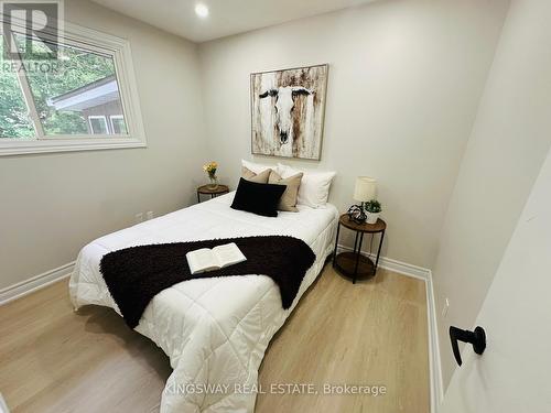 35 Silver Aspen Crescent, Kitchener, ON - Indoor Photo Showing Bedroom