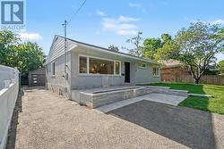 2238 UTAH STREET  Ottawa, ON K1H 7W8