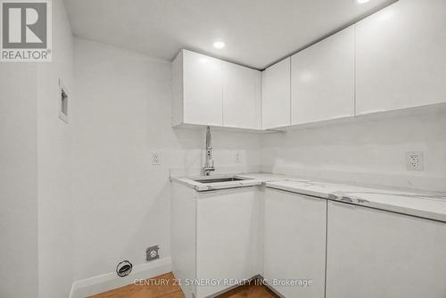Laundry room, w/ sink cabinets and quartz counters - 2238 Utah Street, Ottawa, ON - Indoor