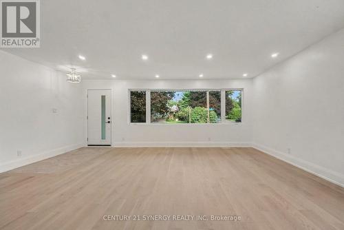 Tons of natural light and large Windows - 2238 Utah Street, Ottawa, ON - Indoor Photo Showing Other Room