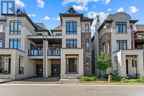 42 GLOBEMASTER LANE  Richmond Hill, ON L4E 1H4