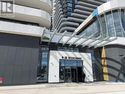 4208 - 28 INTERCHANGE WAY Vaughan, ON L4K 0P8
