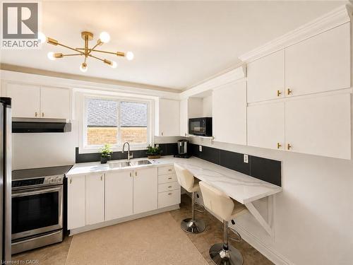 84 Elgar Avenue, Hamilton, ON - Indoor Photo Showing Kitchen