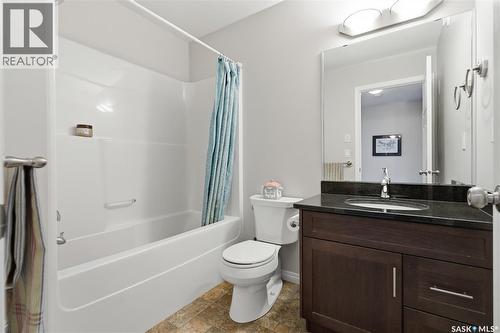 14 502 Rempel Manor, Saskatoon, SK - Indoor Photo Showing Bathroom