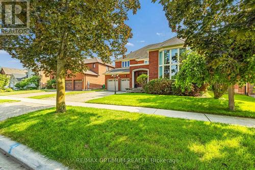 Tree-lined street & manicured front lawn - 5859 Riverside Place, Mississauga, ON - Outdoor