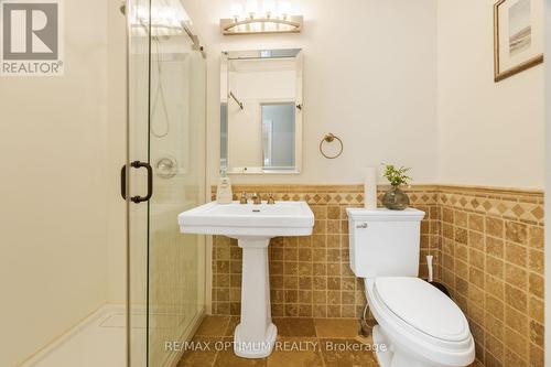 Main Floor Bright 3-piece bath with glass shower - 5859 Riverside Place, Mississauga, ON - Indoor Photo Showing Bathroom