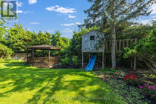 Kids' treehouse with slide & gazebo - 5859 Riverside Place, Mississauga, ON - Outdoor