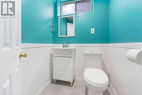 33 Remple Court, Cambridge, ON - Indoor Photo Showing Bathroom