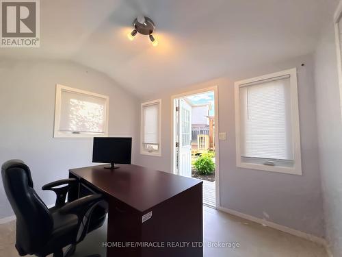 33 Remple Court, Cambridge, ON - Indoor Photo Showing Office