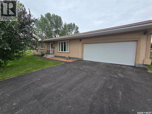 171 Lowestoft Street, Grayson, SK - Outdoor