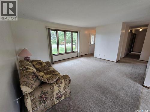 171 Lowestoft Street, Grayson, SK - Indoor