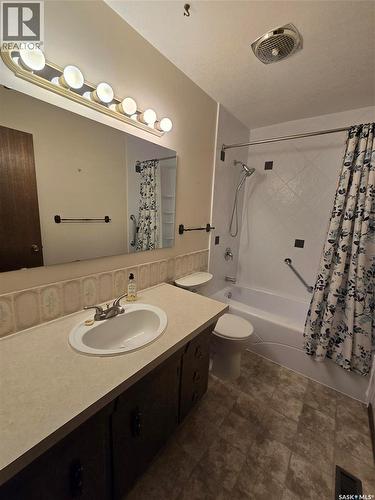 171 Lowestoft Street, Grayson, SK - Indoor Photo Showing Bathroom