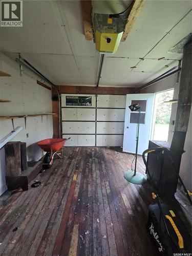 171 Lowestoft Street, Grayson, SK - Indoor Photo Showing Garage