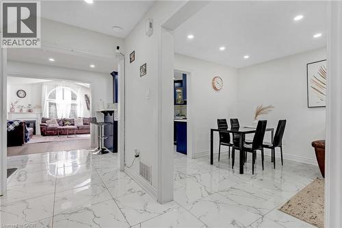 100 Anglerock Drive, Cambridge, ON - Indoor Photo Showing Other Room