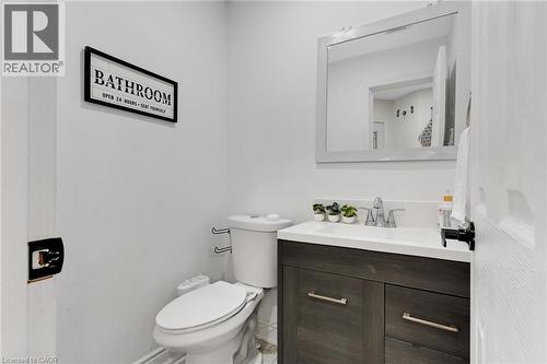 100 Anglerock Drive, Cambridge, ON - Indoor Photo Showing Bathroom