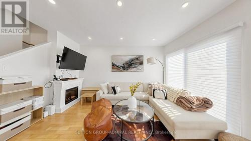 46 - 735 NEW WESTMINSTER DRIVE  Vaughan, ON L4J 7Y9