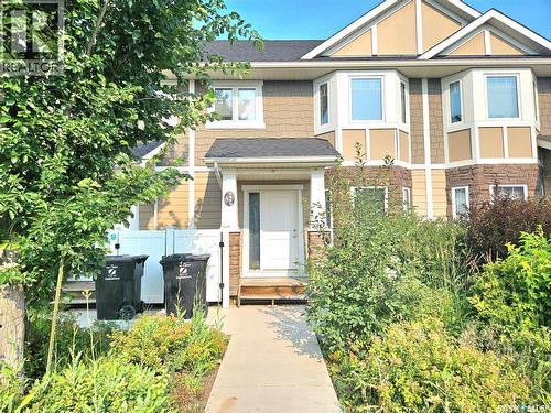 1415 Hunter Road, Saskatoon, SK - Outdoor With Facade