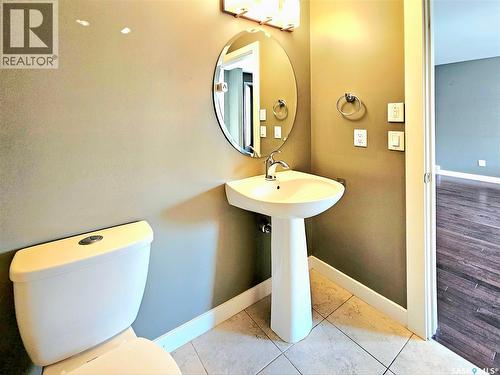 1415 Hunter Road, Saskatoon, SK - Indoor Photo Showing Bathroom