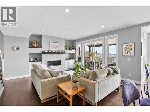 1870 Rosealee Lane Unit# 34, West Kelowna, BC - Indoor Photo Showing Living Room With Fireplace