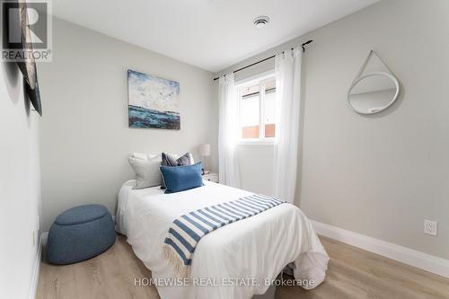 B17 - 240 Ormond Drive, Oshawa, ON - Indoor Photo Showing Bedroom