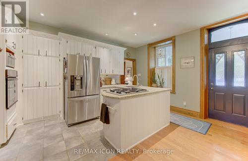 63 Birch Street, Cambridge, ON - Indoor Photo Showing Kitchen